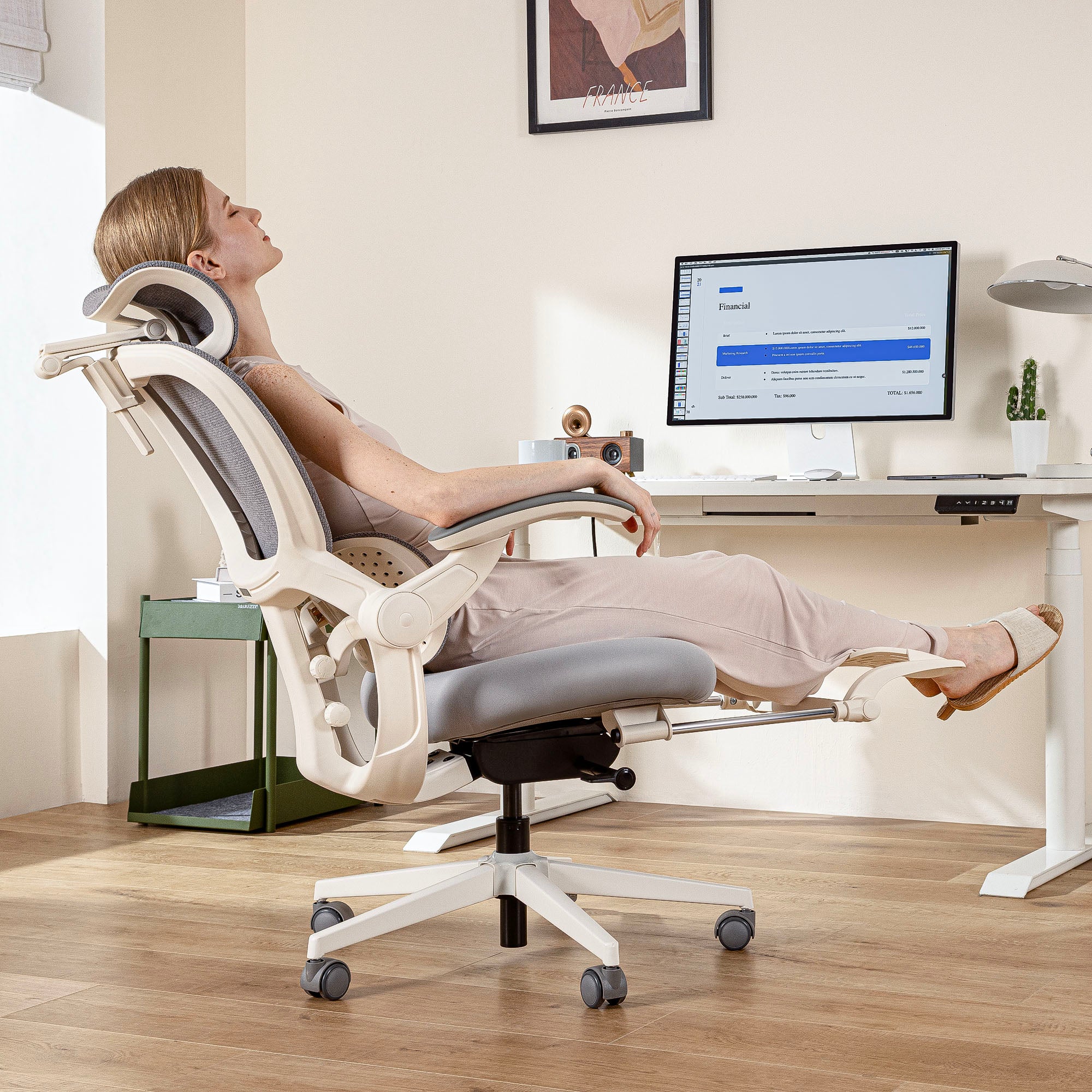 (Redemption) Hinomi Q2 Ergonomic Office Chair with Free Footrest