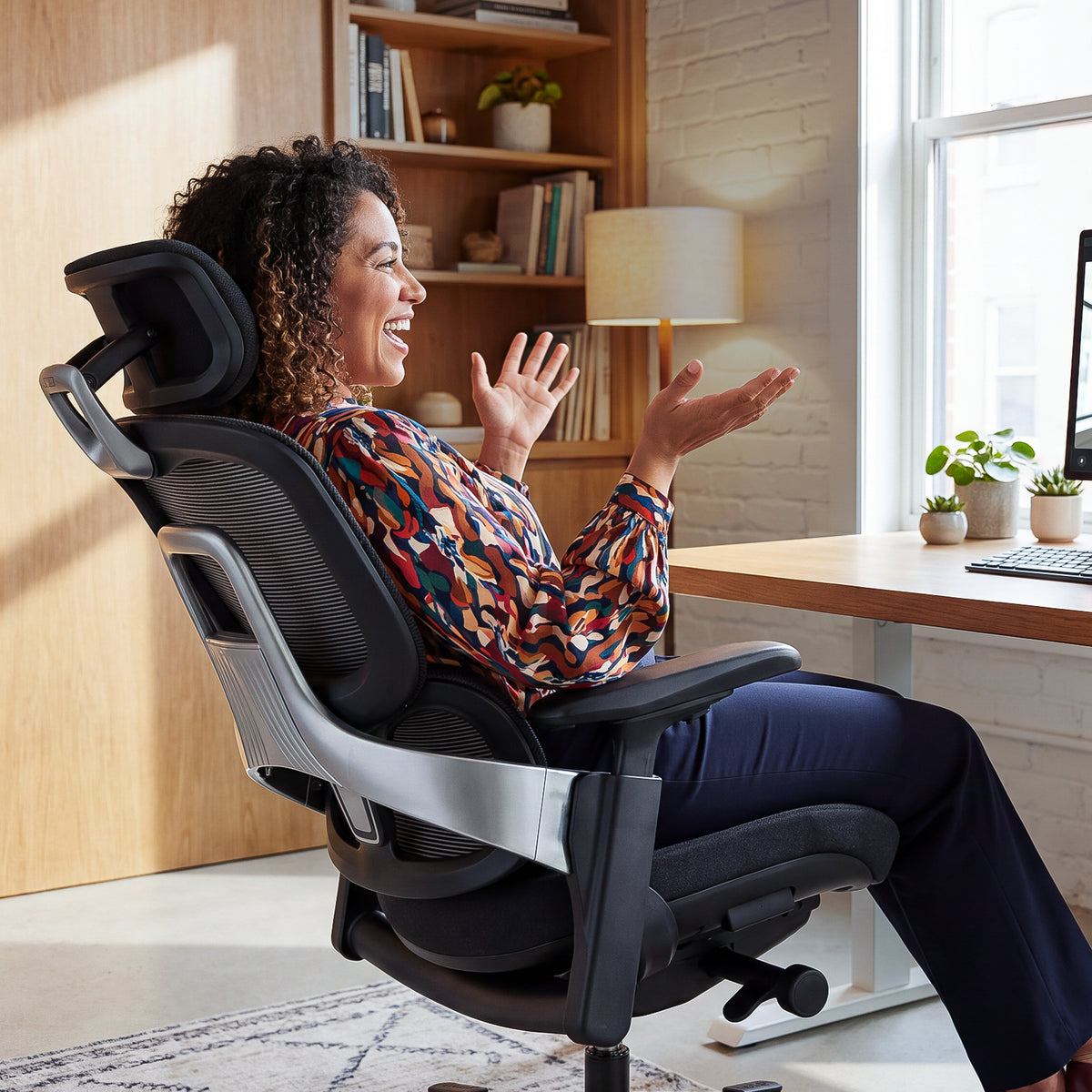 Hinomi H2 Classic with headrest